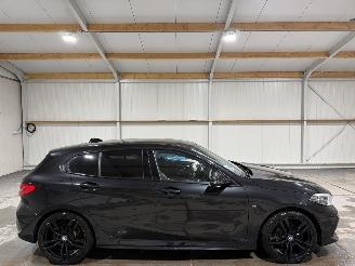 skadebil auto BMW 1-serie 118i 103kW Automaat Executive Edition 2019/11