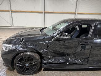 BMW 1-serie 118i 103kW Automaat Executive Edition picture 13