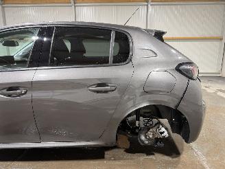 Peugeot 208 1.2PureTech 74kW Clima Camera Allure Pack picture 17