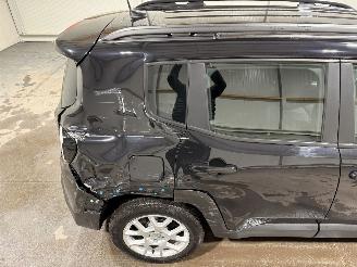 Jeep Renegade 1.3T 110kW Automaat  DDCT Limited picture 28