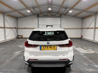 BMW iX1 67kWh 150kW eDrive20 Automaat picture 7