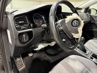 Volkswagen Golf 1.4TSI 92kW Connected Series picture 37