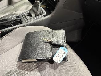 Volkswagen Golf 1.4TSI 92kW Connected Series picture 42