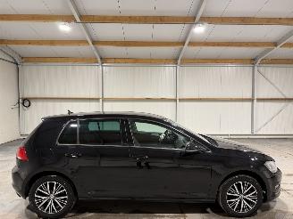 uszkodzony samochody osobowe Volkswagen Golf 1.4TSI 92kW Connected Series 2016/5