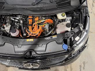 Mercedes EQV 300 90kWh 150kW Avantgarde Burmester Volleder picture 31