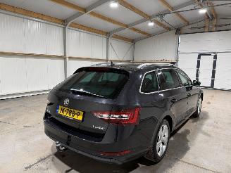 Skoda Superb 1.6TDI 88kW Automaat Style Business picture 6