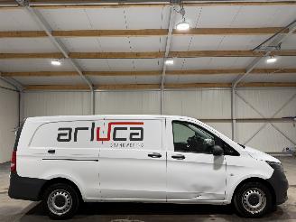 krockskadad bil bedrijf Mercedes Vito 116CDI 120kW Automaat Extra Lang 2021/12