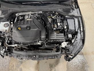 Volkswagen Golf 1.5 eTSI 110kW Aut  R-Line Pano picture 29