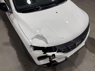 Dacia Spring 27kWh 33kW Comfort Plus Orange Pack picture 19