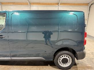 Toyota Proace 2.0D-4D 90kW Cool Comfort picture 17