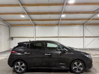 skadebil auto Nissan Leaf 40kWh 110kW Automaat 2.Zero 2018/8
