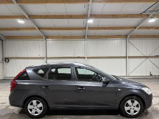 Voiture accidenté Kia Cee d 1.4 80kW X-Tra ISG Airco 2009/7