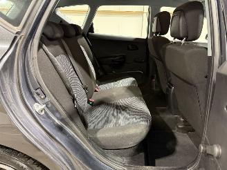 Kia Cee d 1.4 80kW X-Tra ISG Airco picture 19