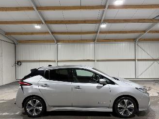 skadebil auto Nissan Leaf 40kWh 110kW Tekna 2019/12