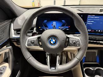 BMW iX2 67kWh 150kW Edrive 20 picture 38