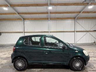 skadebil auto Toyota Yaris 1.3-16V 63kW VVT-i Luna 2001/1