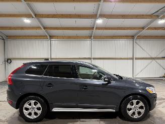 Damaged car Volvo Xc-60 2.4D5 151kW Automaat AWD Summum 2009/7