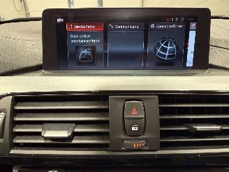 BMW 3-serie 320i 135kW Automaat Schuifkantel M Sport Edition picture 32