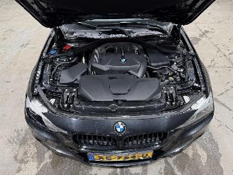 BMW 3-serie 320i 135kW Automaat Schuifkantel M Sport Edition picture 27