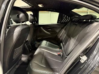 BMW 3-serie 320i 135kW Automaat Schuifkantel M Sport Edition picture 39