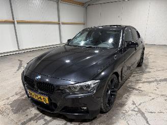 BMW 3-serie 320i 135kW Automaat Schuifkantel M Sport Edition picture 10