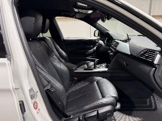BMW 3-serie 330i 185kW Automaat High Executive picture 29