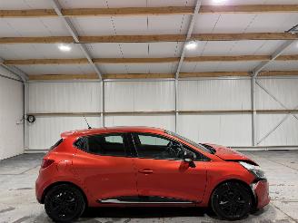 krockskadad bil auto Renault Clio 1.5Dci 55kW Airco Navi 2013/11