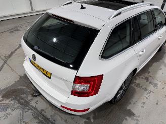 Skoda Octavia 1.6TDI 81kW Automaat GreenTech Edition BusinessLine Pano picture 21