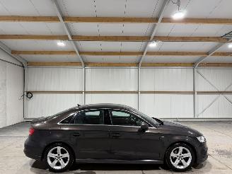 Schadeauto Audi A3 LIMOUSINE 1.6TDI 81kW Automaat Sport Line S 2016/8