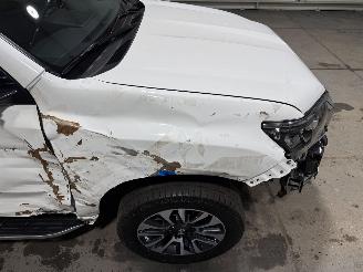 Toyota Landcruiser 2.8D-4D 150kW 5 .P Automaat Professional 5-Persoons picture 18