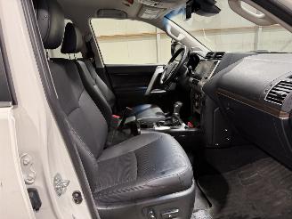 Toyota Landcruiser 2.8D-4D 150kW 5 .P Automaat Professional 5-Persoons picture 42