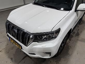 Toyota Landcruiser 2.8D-4D 150kW 5 .P Automaat Professional 5-Persoons picture 21