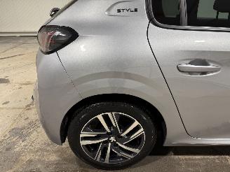 Peugeot 208 1.2PT 55kW Airco Camera Style picture 31