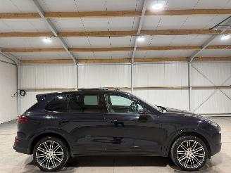 Voiture accidenté Porsche Cayenne S E-HYBRID 3.0S 245kW Pano 2015/3