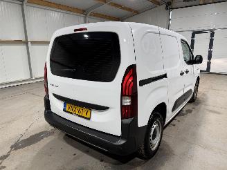 Peugeot Partner 1.2PT 81kW Premium picture 6