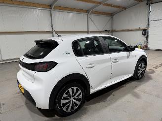 Peugeot e-208 50kWH 100kW Active picture 5