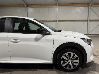 Peugeot e-208 50kWH 100kW Active picture 14