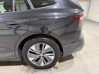 Skoda Enyaq 60kWh 132kW Memoryseat Pano Camera iV 60 picture 32