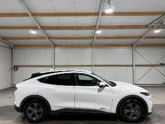 krockskadad bil auto Ford Mustang Mach-e 75kWh 190kW RWD 2021/6