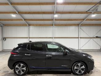Coche accidentado Nissan Leaf 40kWh 110kW 2.Zero Edition 2019/3