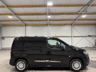 skadebil bedrijf Toyota Proace CITY 1.2Turbo 96kW Automaat Live 2021/2