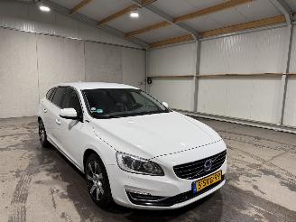 Volvo V-60 2.4D6 158kW Automaat AWD Plug-in Hybrid Summum picture 3