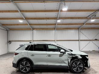 Vaurioauto  passenger cars Skoda Elroq 85kWh 210kW Business Edition 2025/10