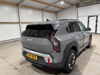 Kia EV3 81.4kWh 150kW PLUS picture 6