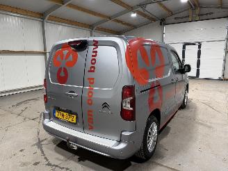 Citroën Berlingo 1.5BlueHDI 73kW Driver picture 6
