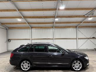 skadebil auto Skoda Superb 2.0TDI 125kW Automaat Pano Elegance Business Line 2011/2