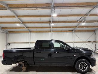 Vaurioauto  commercial vehicles Dodge Ram 1500 5.7V8 295kW Automaat Quad Cab Schuifkantel 2015/5