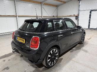 Mini Cooper 1.5 100kW Automaat Cooper Chili picture 5