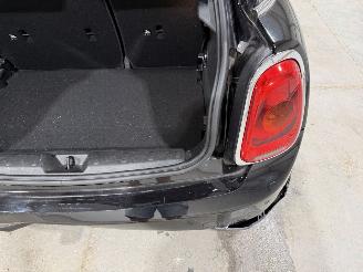 Mini Cooper 1.5 100kW Automaat Cooper Chili picture 36