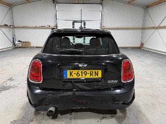 Mini Cooper 1.5 100kW Automaat Cooper Chili picture 7